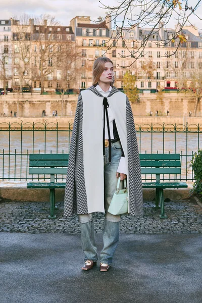 Look 76